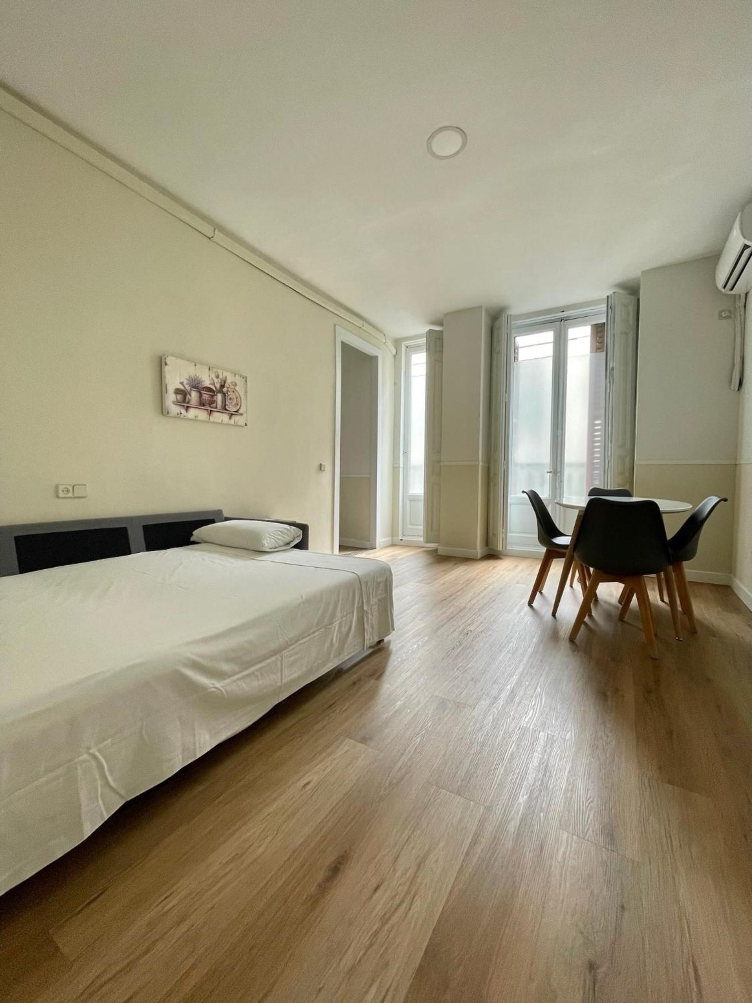 Apartamentos Mayor Centro — Photos 2
